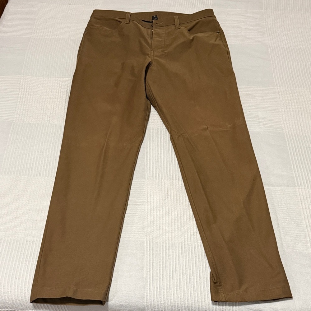 lululemon athletica Men's Tan Chinos